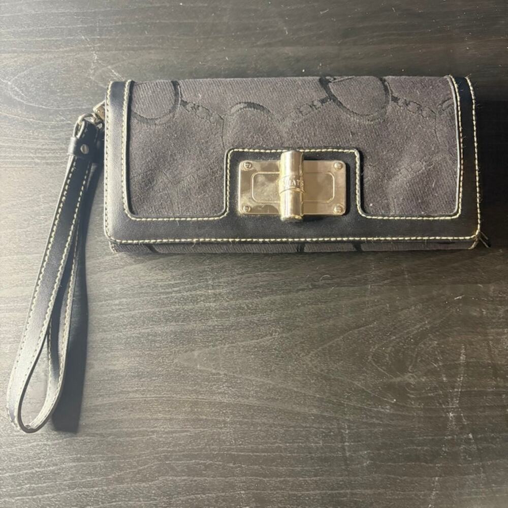 Mickey and Minnie Black Wristlet Clutch Disney Bioworld NWT - Picture 1 of 8
